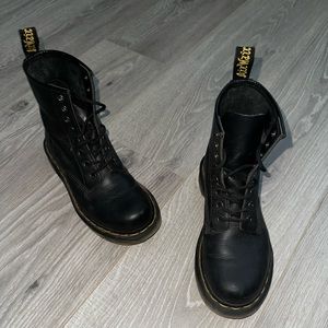 Dr. Martens 1460 Smooth Leather Lace Boots (original classic Doc Martens)